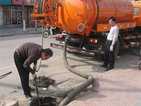 东澳镇清掏化粪池，健康生活从这里开始